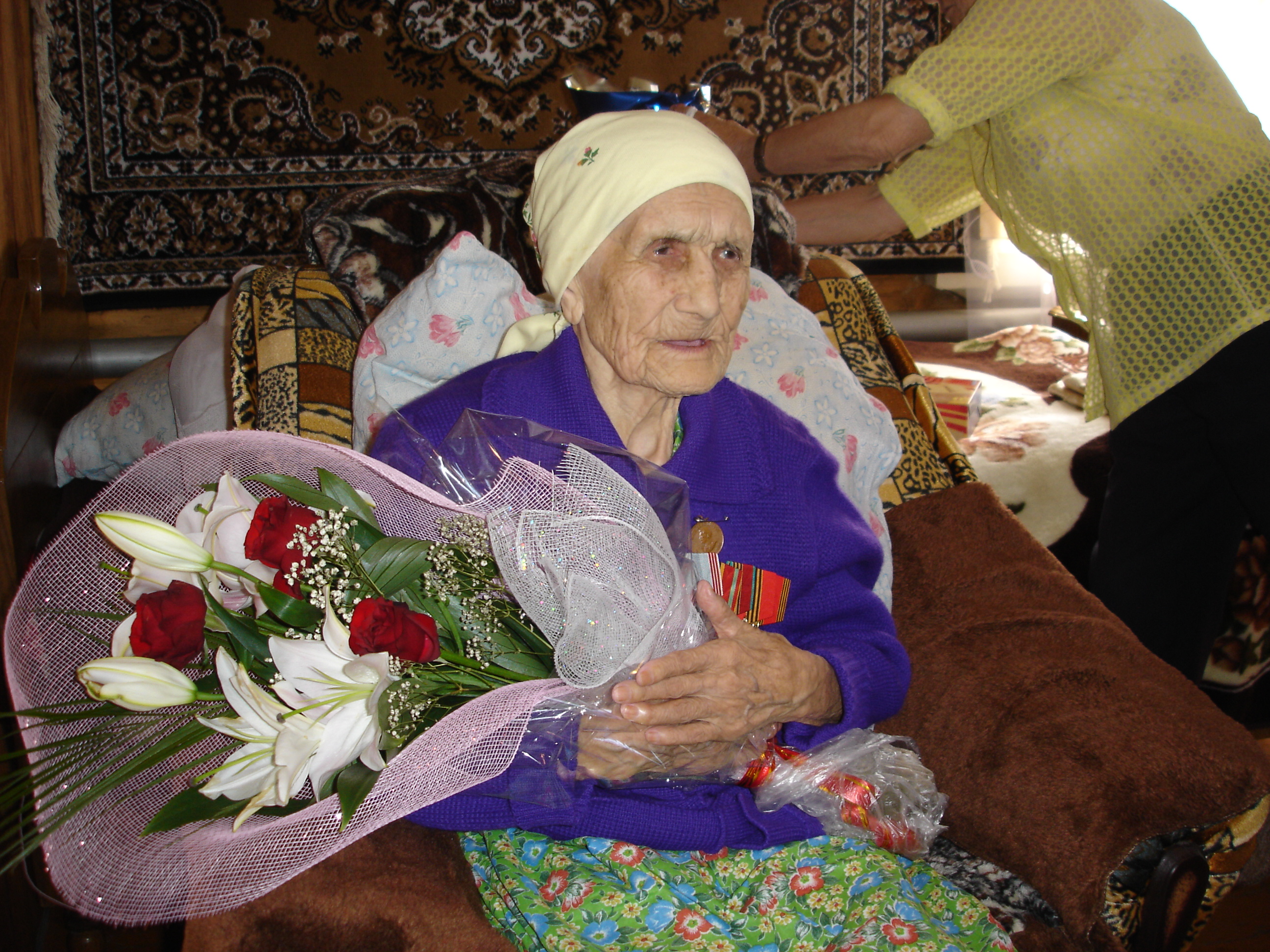 10:14 Ряды красночетайских долгожителей пополнила Наталья Удикова, отметившая 100-летний юбилей